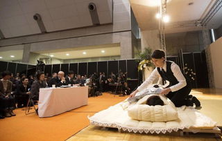 重口味 带你走近日本的殡葬展览会 组图